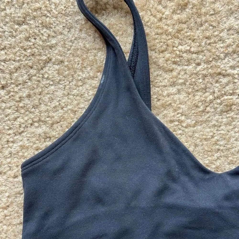 Lululemon Women's Black and Navy Crop-top